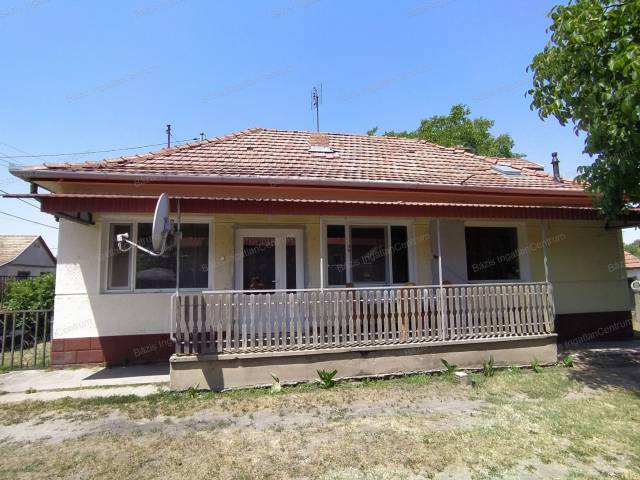 Csengőd 60 m2es felújított családi ház eladó Csengőd Eladó ház, Lakás