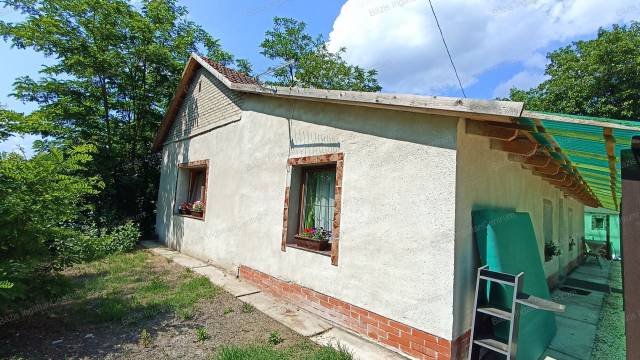 Bordány külterületén felújított ház eladó - Bordány - Ház