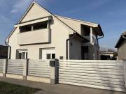Újszerű 156 m2-es tégla családi ház, garázzsal