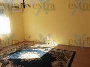 Szegeden, Alsóvároson, 2 szobás, felújított, 1. emeleti Téglalakás Kiadó!