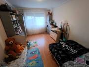 Debrecenben, Tócóskertben a Derék utcán, 54m²-es, 2 szobás, 9. emeleti erkélyes panellakás!