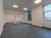 Felújított, 236 m²-es üzlethelyiség eladó Miskolc forgalmas útvonalán