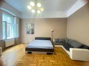 Eladó 80 m2-es tégla lakás Budapest VI. kerület, , Rózsa utca