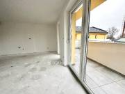 Eladó Lakás, Komárom