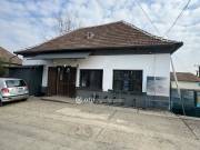 Eladó Üzlethelyiség, Poroszló