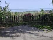 Örökpanorámás zártkert Balatonalmádiban, 3 épülettel!