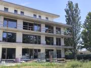 ELADÓ ÚJ ÉPÍTÉSŰ APARTMANOK BALATONALMÁDIBAN KÖZVETLENÜL A STRAND MELLETT