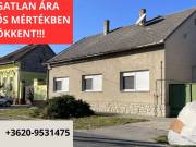 Fadd központjában 125 m2-es, 4 szobás családi ház nagy telekkel eladó.