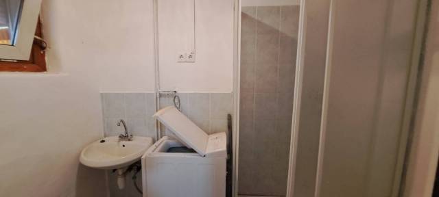 Tágas családi ház óriási, zöld kerttel Zalakomár kedvelt övezetében! - Kép