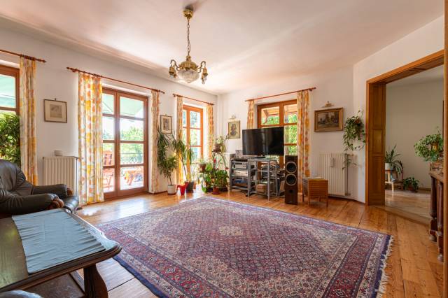 Tágas családi otthon wellness részleggel, természetközeli, csendes környezetben – 400 m² nyugalom Bu - Kép