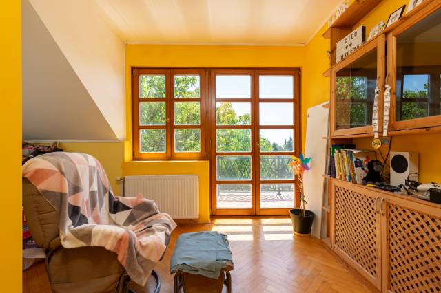Tágas családi otthon wellness részleggel, természetközeli, csendes környezetben – 400 m² nyugalom Bu - Kép