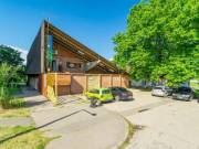 Eladó 610 m2-es üzletház