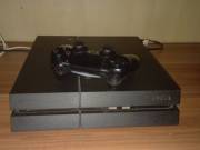 Ps4 konzol 1 db karral