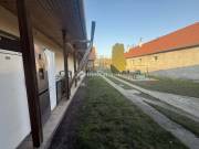 Eladó ház, Etyek