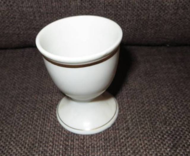 régi vintage japán porcelán talpas tojástartó 1970 évekből - Kép