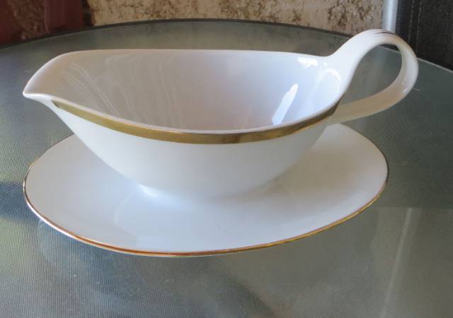 régi vintage Bohemia Brigitta porcelán szószos tál arany szegélyes  - Kép