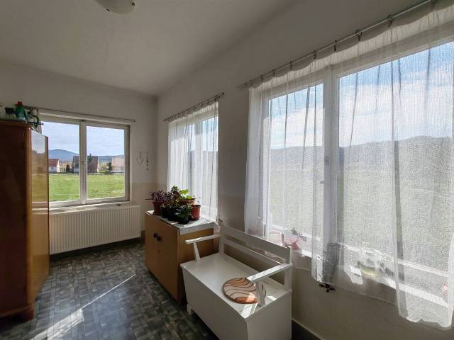 CSENDES ZSÁKUTCA, CSODÁS PANORÁMA, NAPFÉNYES TÁGAS TEREK - Kép