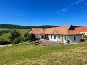 HOLLÓKŐ-AHOL A PANORÁMA ELVARÁZSOL, A NYUGALOM KÖRBEÖLEL ÉS A PIHENÉS GARANTÁLT! MINDEN KÉNYELMET KI