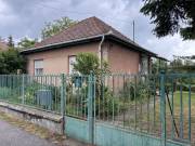 Eladó 100 m2-es családi ház Diósjenő