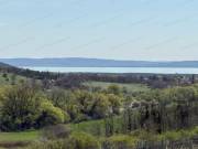 Eladó balatoni panorámás, beépíthető zártkert Balatoncsicsón!