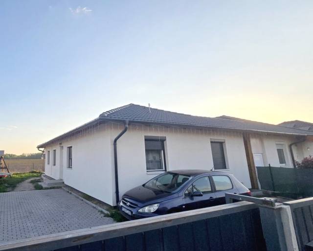A Energiakategóriás, 4 szobás Otthon - Taksony kedvelt lakóparkjában - Kép