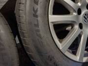 Volkswagen 15 colos felni garnitúra nagyon jó állapotú gumikkal 