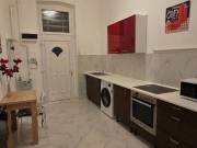 Kiadó egy teljes körűen felújított állatbarát lakás a 8. kerületben