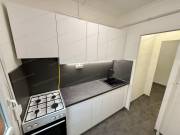 Kaposvár belvárosában a Honvéd utcában kiadó egy , 54 m2-s, 2 szoba + erkélyes, teljesen felújított,