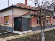 TISZATENYŐN ELADÓ CSALÁDI HÁZ