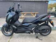 2024 Yamaha X-Max 125 Tech Max fekete színben