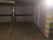 Autóbeálló Tetemgarázsban Kiadó